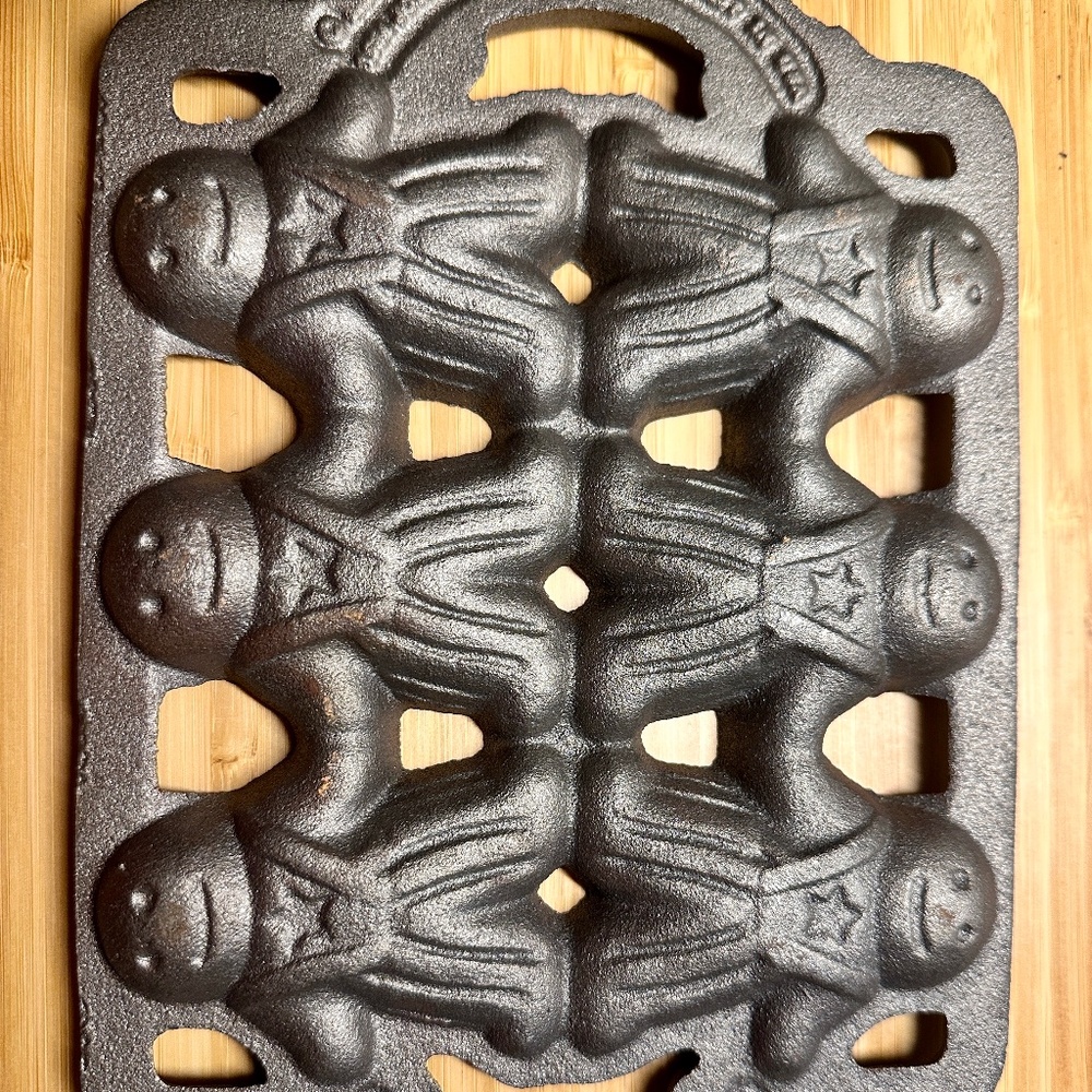 Vintage John Wright All American Gingerbread Mold
